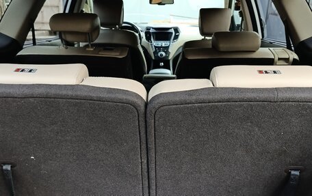 Hyundai Santa Fe III рестайлинг, 2013 год, 2 500 000 рублей, 16 фотография