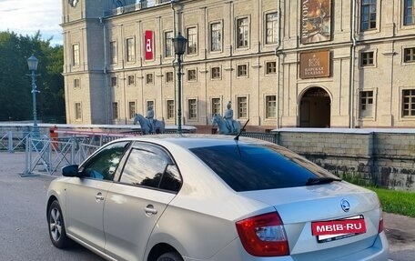 Skoda Rapid I, 2014 год, 880 000 рублей, 3 фотография