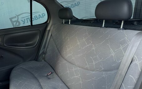 Toyota Platz, 2001 год, 520 000 рублей, 16 фотография