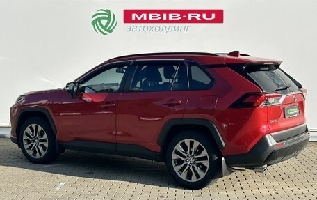 Toyota RAV4, 2021 год, 3 250 000 рублей, 7 фотография