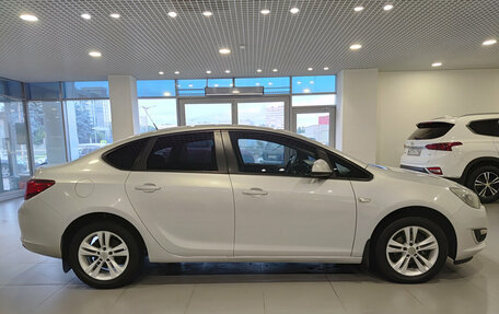 Opel Astra J, 2013 год, 680 000 рублей, 8 фотография