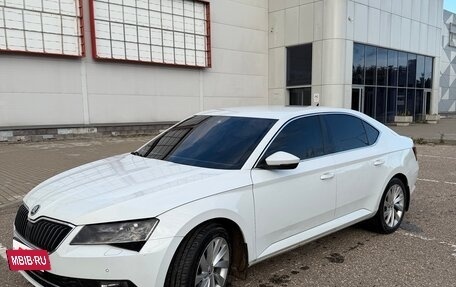 Skoda Superb III рестайлинг, 2015 год, 1 720 000 рублей, 2 фотография