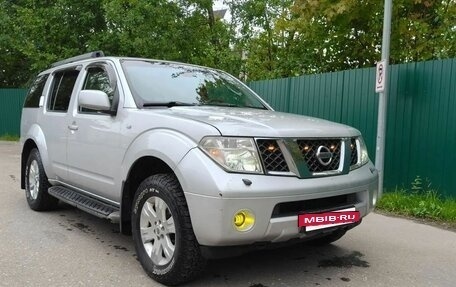 Nissan Pathfinder, 2005 год, 950 000 рублей, 2 фотография
