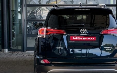 Toyota RAV4, 2018 год, 2 390 000 рублей, 12 фотография