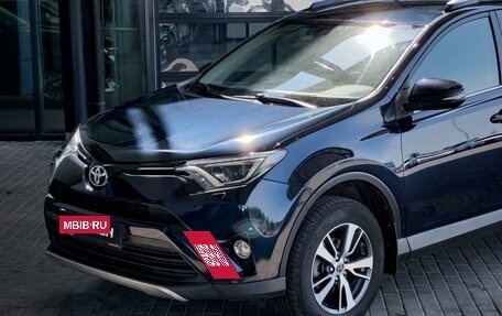 Toyota RAV4, 2018 год, 2 390 000 рублей, 8 фотография