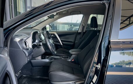 Toyota RAV4, 2018 год, 2 390 000 рублей, 23 фотография