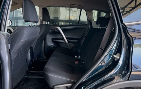 Toyota RAV4, 2018 год, 2 390 000 рублей, 30 фотография