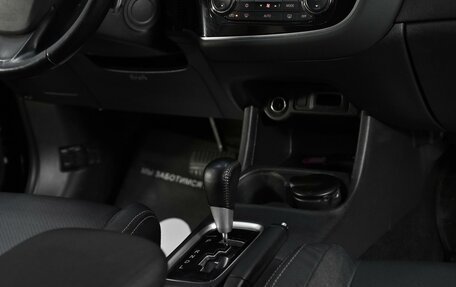 Mitsubishi Outlander III рестайлинг 3, 2014 год, 1 175 000 рублей, 10 фотография