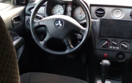 Mitsubishi Outlander III рестайлинг 3, 2003 год, 525 000 рублей, 7 фотография