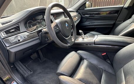 BMW 7 серия, 2014 год, 1 750 000 рублей, 12 фотография