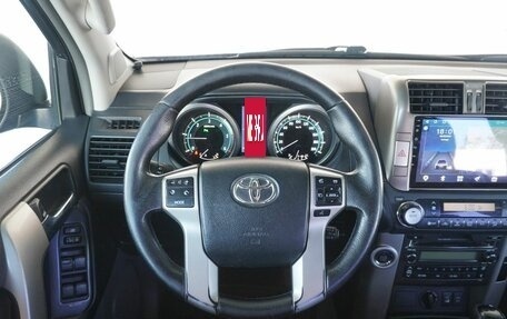 Toyota Land Cruiser Prado 150 рестайлинг 2, 2010 год, 2 390 000 рублей, 10 фотография