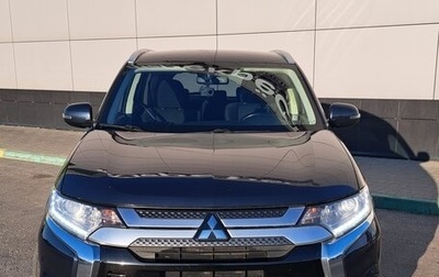 Mitsubishi Outlander III рестайлинг 3, 2019 год, 1 890 000 рублей, 1 фотография