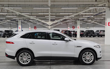 Jaguar F-Pace, 2017 год, 2 650 000 рублей, 8 фотография