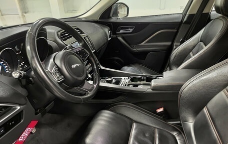 Jaguar F-Pace, 2017 год, 2 650 000 рублей, 20 фотография