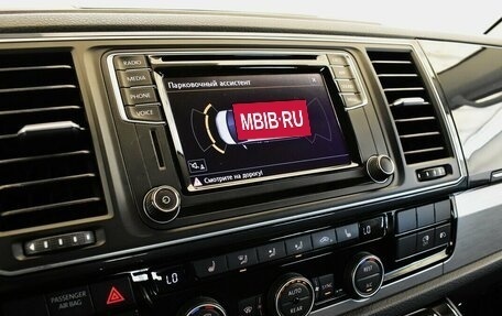 Volkswagen Multivan T6 рестайлинг, 2018 год, 3 950 000 рублей, 7 фотография