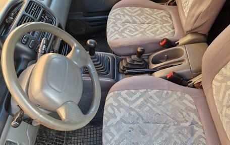 Suzuki Grand Vitara, 2000 год, 335 000 рублей, 12 фотография