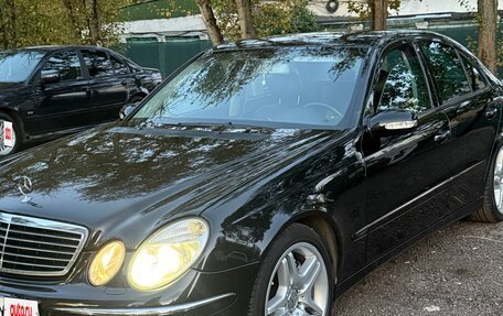 Mercedes-Benz E-Класс, 2004 год, 1 090 000 рублей, 5 фотография