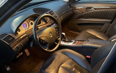 Mercedes-Benz E-Класс, 2004 год, 1 090 000 рублей, 13 фотография