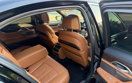 BMW 7 серия, 2018 год, 4 580 000 рублей, 9 фотография