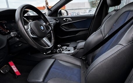 BMW 1 серия, 2020 год, 2 590 000 рублей, 14 фотография