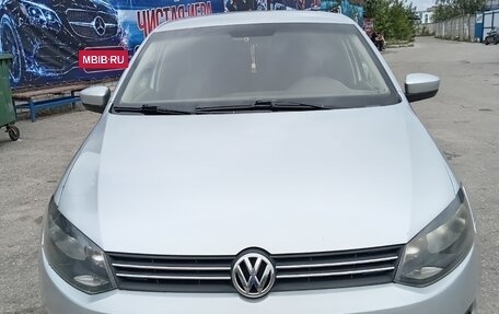 Volkswagen Polo VI (EU Market), 2015 год, 800 000 рублей, 3 фотография