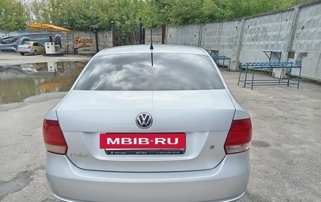 Volkswagen Polo VI (EU Market), 2015 год, 800 000 рублей, 2 фотография