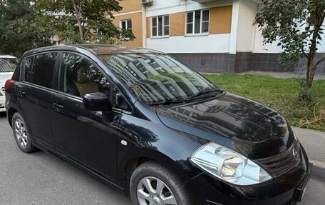 Nissan Tiida, 2010 год, 850 000 рублей, 2 фотография