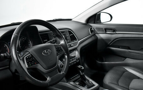 Hyundai Elantra VI рестайлинг, 2018 год, 1 590 000 рублей, 9 фотография