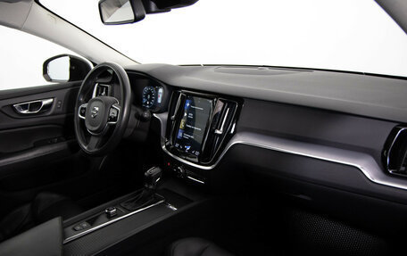 Volvo V60 II, 2019 год, 2 199 000 рублей, 13 фотография