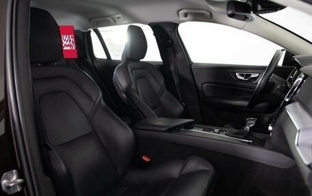 Volvo V60 II, 2019 год, 2 199 000 рублей, 11 фотография