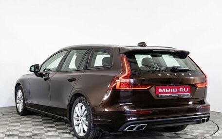 Volvo V60 II, 2019 год, 2 199 000 рублей, 7 фотография
