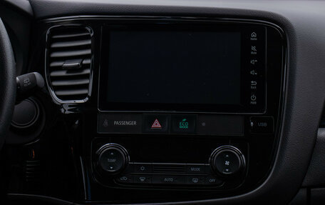 Mitsubishi Outlander III рестайлинг 3, 2022 год, 2 385 000 рублей, 14 фотография