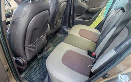 Hyundai ix35 I рестайлинг, 2015 год, 1 490 000 рублей, 24 фотография