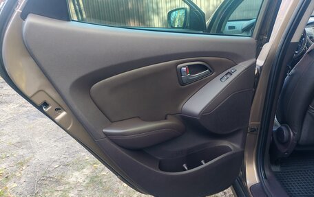 Hyundai ix35 I рестайлинг, 2015 год, 1 490 000 рублей, 25 фотография