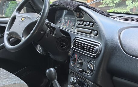Chevrolet Niva I рестайлинг, 2005 год, 165 000 рублей, 10 фотография