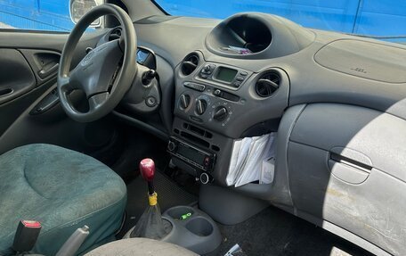 Toyota Yaris I рестайлинг, 2000 год, 199 999 рублей, 12 фотография