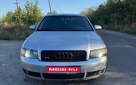 Audi A4, 2004 год, 820 000 рублей, 1 фотография