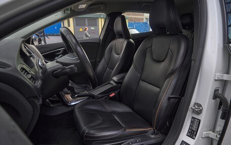 Volvo V40 Cross Country I, 2017 год, 1 780 000 рублей, 8 фотография