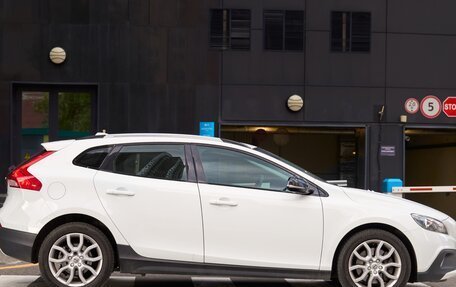 Volvo V40 Cross Country I, 2017 год, 1 780 000 рублей, 5 фотография