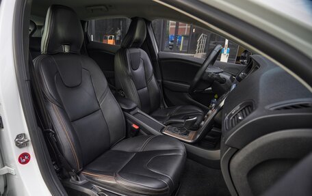 Volvo V40 Cross Country I, 2017 год, 1 780 000 рублей, 10 фотография