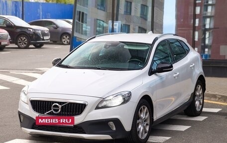 Volvo V40 Cross Country I, 2017 год, 1 780 000 рублей, 2 фотография