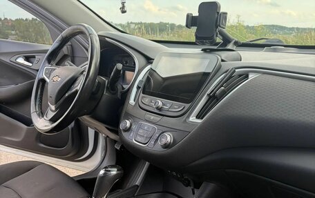 Chevrolet Malibu IX, 2019 год, 1 050 000 рублей, 5 фотография