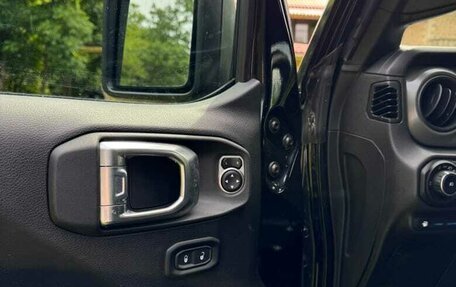 Jeep Wrangler, 2023 год, 5 900 000 рублей, 7 фотография