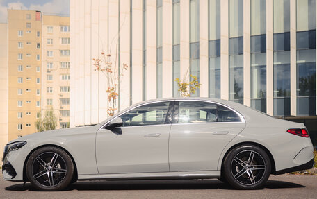 Mercedes-Benz E-Класс, 2026 год, 9 890 000 рублей, 4 фотография