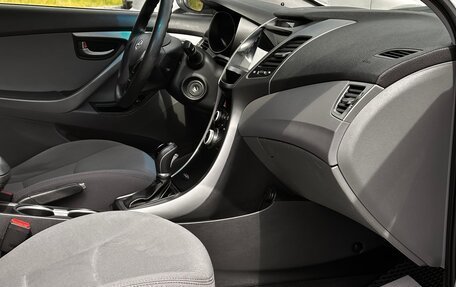Hyundai Elantra V, 2015 год, 990 000 рублей, 12 фотография