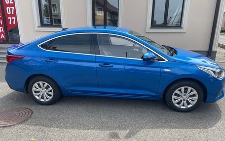 Hyundai Solaris II рестайлинг, 2017 год, 1 350 000 рублей, 3 фотография
