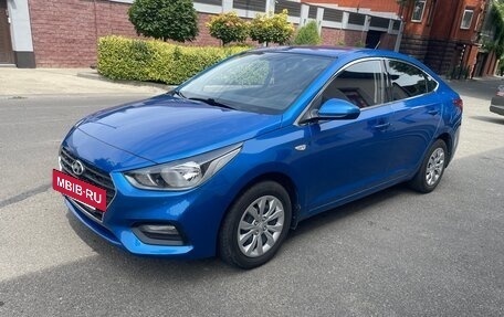 Hyundai Solaris II рестайлинг, 2017 год, 1 350 000 рублей, 2 фотография