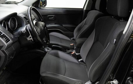 Mitsubishi Outlander III рестайлинг 3, 2011 год, 1 050 000 рублей, 14 фотография