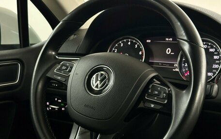 Volkswagen Touareg III, 2016 год, 3 090 000 рублей, 9 фотография
