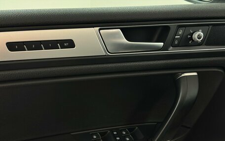 Volkswagen Touareg III, 2016 год, 3 090 000 рублей, 10 фотография